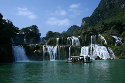 7 Days Guangxi Unique Path to Detianwater fall Sino-Vietnam border with Weizhou Island