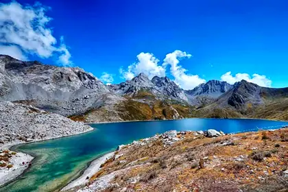 3 Days into Mystic Qizang Valley Trekking Tour